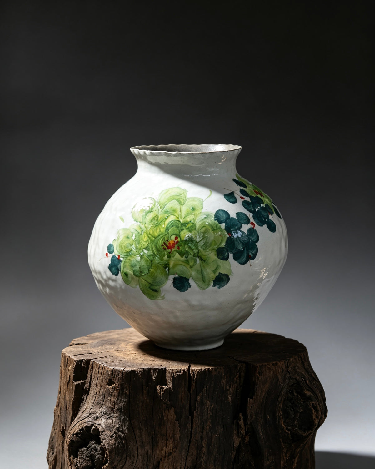 Hand‑Pinched Coarse‑Clay Vase，Hand‑Painted Ceramic Vessel