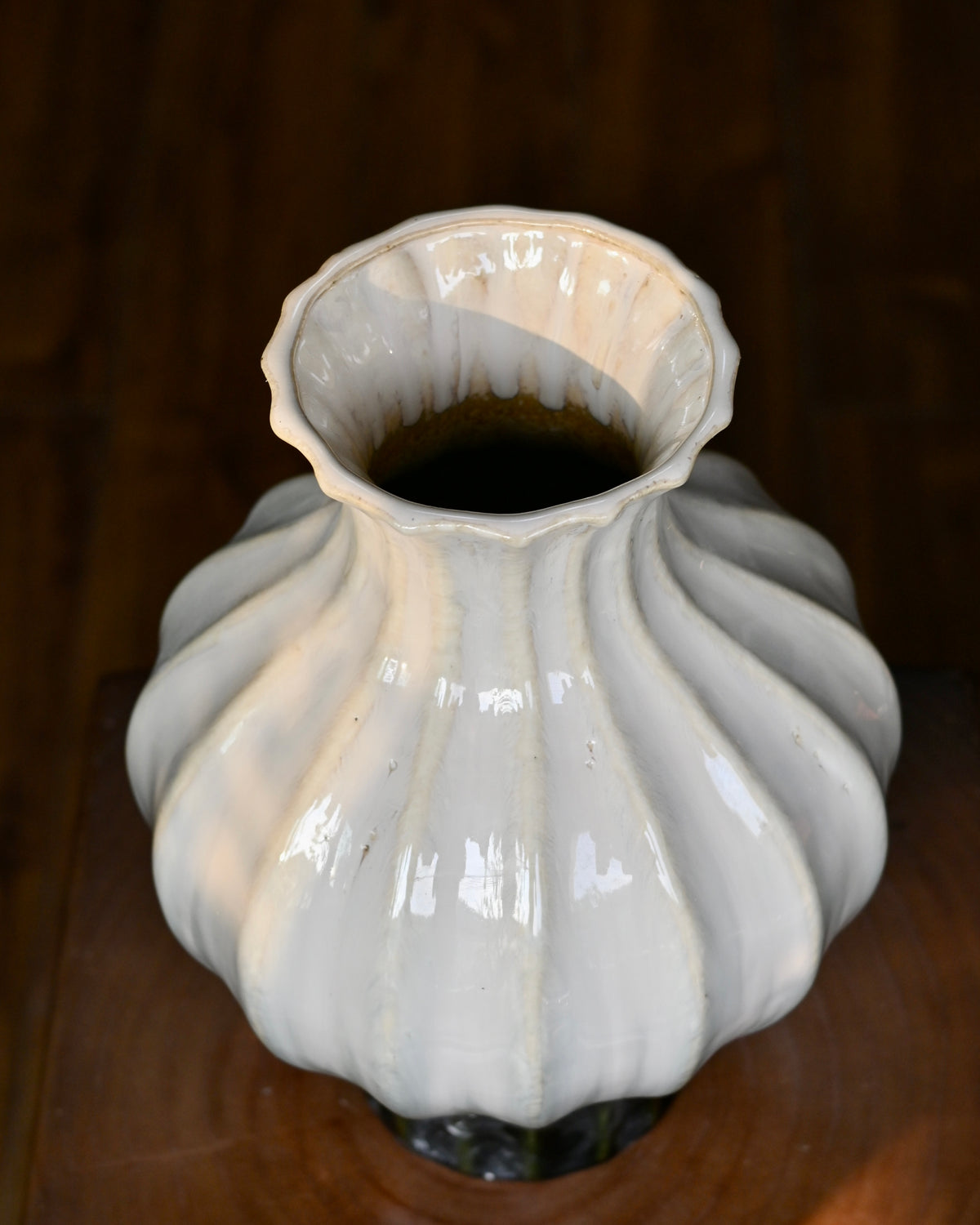Hand‑Kiln‑Changed Ribbed Ceramic Vase