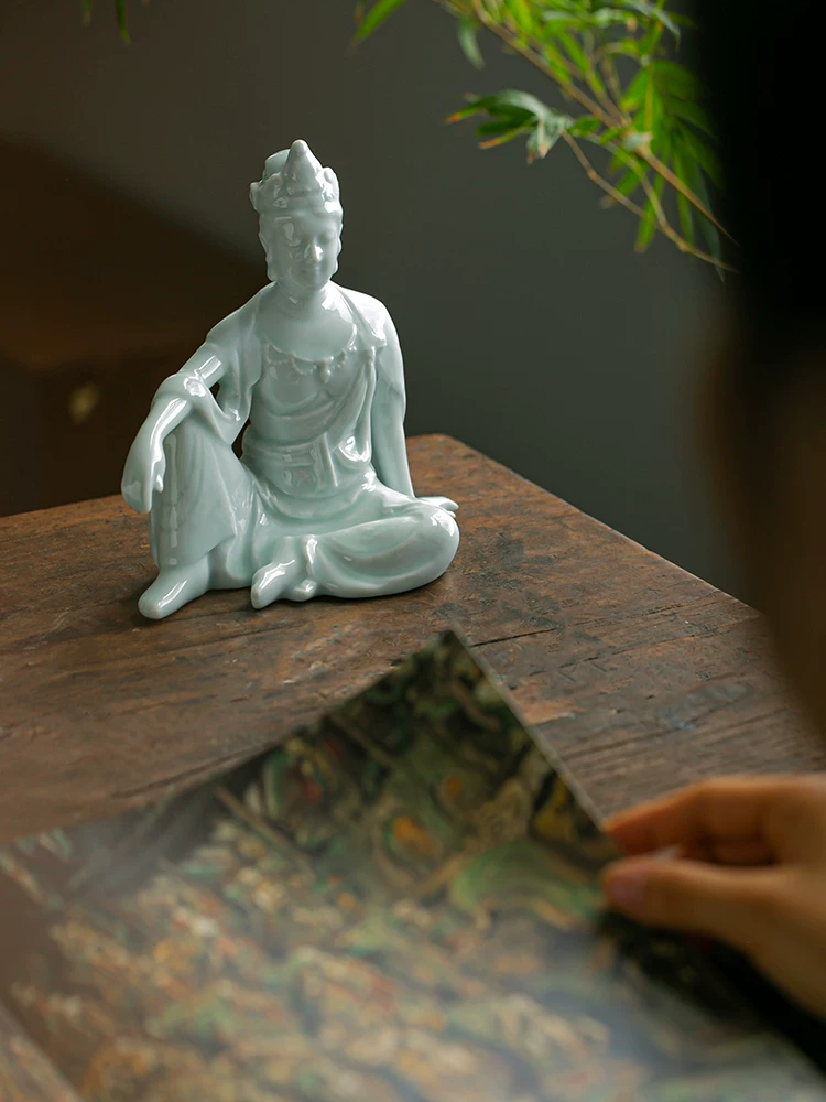 High temperature fired Jingdezhen kaolin clay Reclining Guanyin statue, elegant oriental ceramic art for living room display