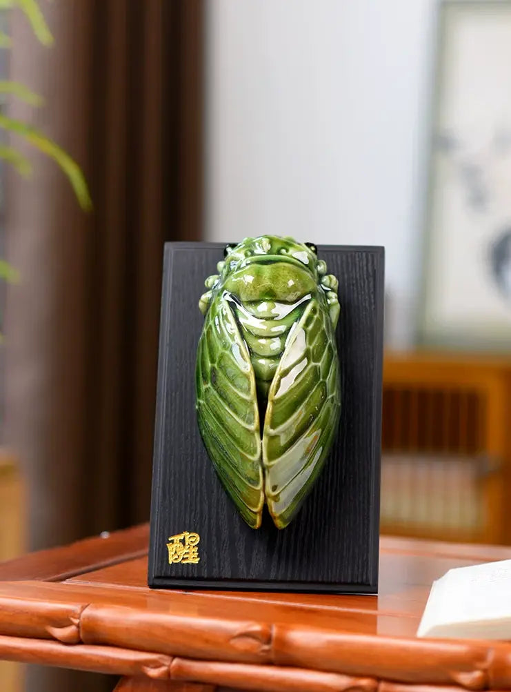 Shiwan pottery cicada artwork, national intangible cultural heritage hand sculpting craft